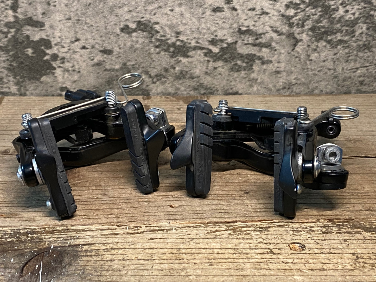 IT198 シマノ SHIMANO 105 BR-R7010 ダイレクトマウントブレーキ 前後セット