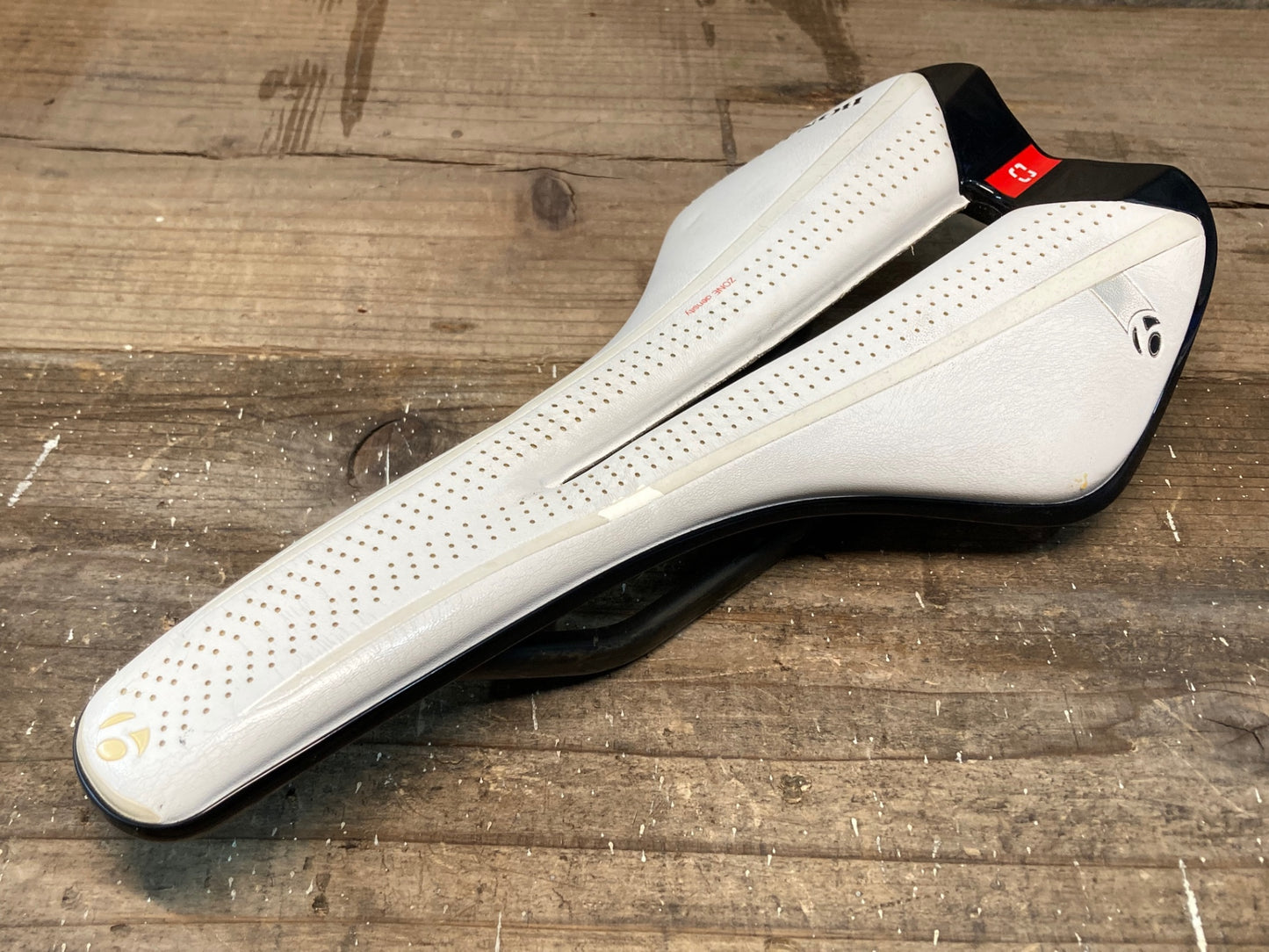 IO285 ボントレガー BONTRAGER パラダイム Paradigm XXX サドル カーボンレール 138㎜ ホワイト