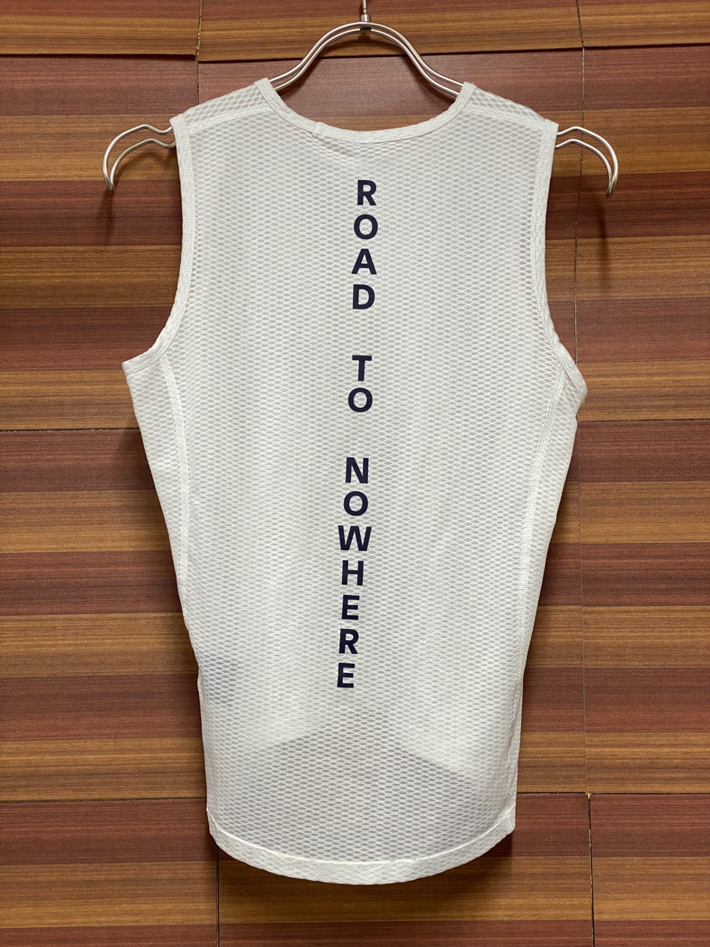 IU946 パスノーマルスタジオ PAS NORMAL STUDIOS ノースリーブ べースレイヤー 白 S