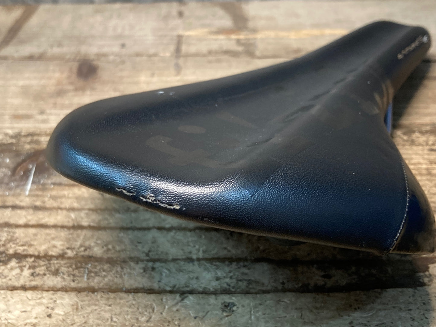 JD901 フィジーク fizik アンタレス ANTARES VS サドル 黒 140mm kiumレール ※プレート欠品