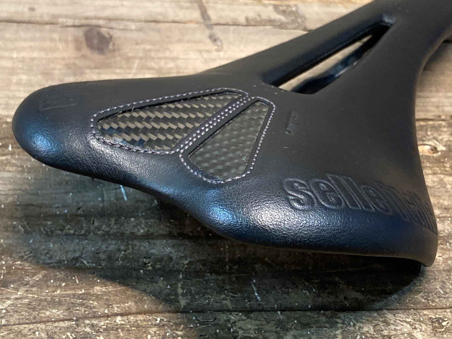IR708 セライタリア selle Italia SLR NERO PURO サドル 黒 CARBOKERAMICレール