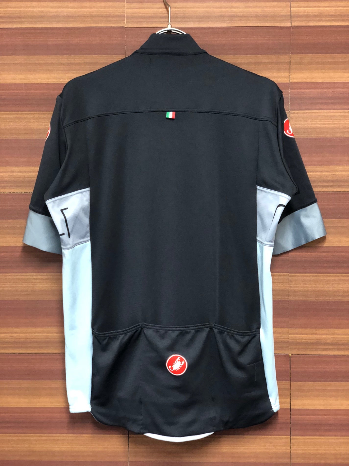 IO225 カステリ castelli 半袖サイクルジャージ 黒グレー ほつれあり