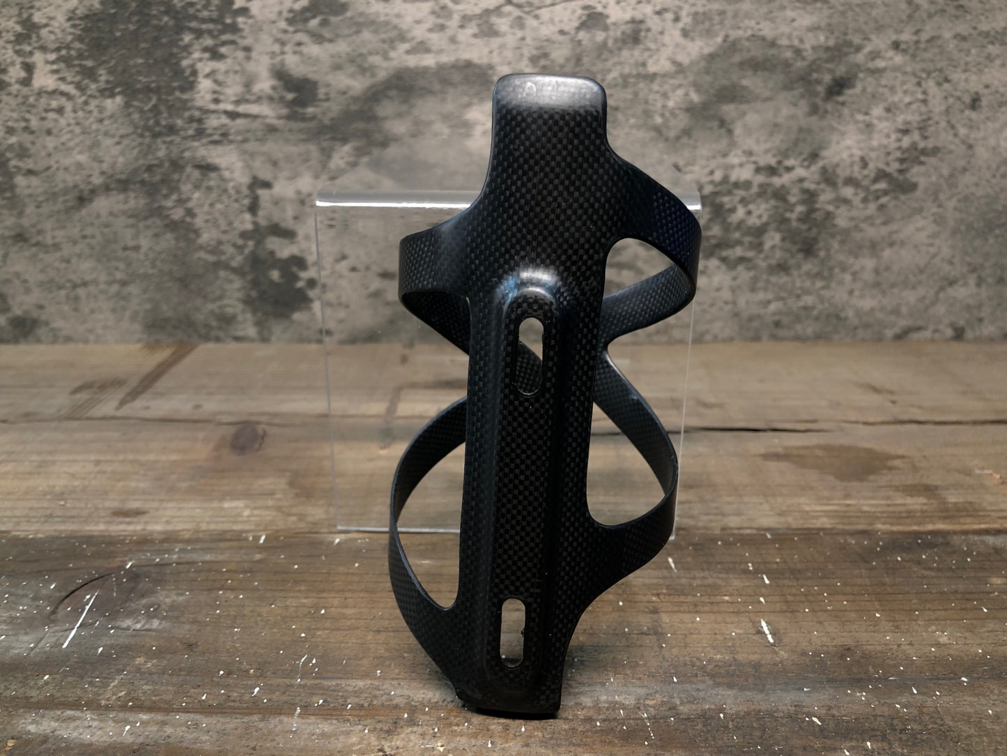 IN656 モスト MOST 1K カーボン ボトルケージ