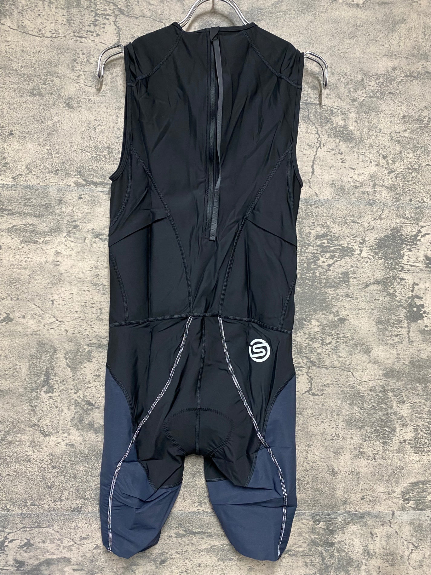 IW939 スキンズ SKINS DNAmic トライアスロン スキンスーツ M ブラック バックジップ