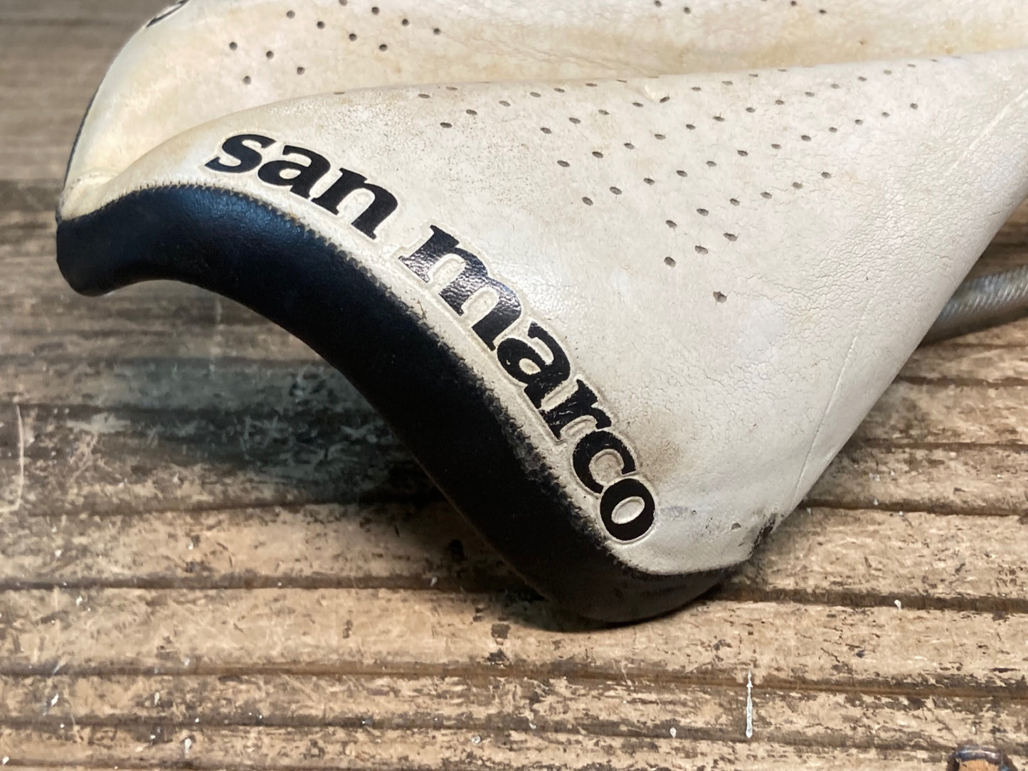 IX973 サンマルコ san marco マントラ MANTRA サドル XSILITEレール 白