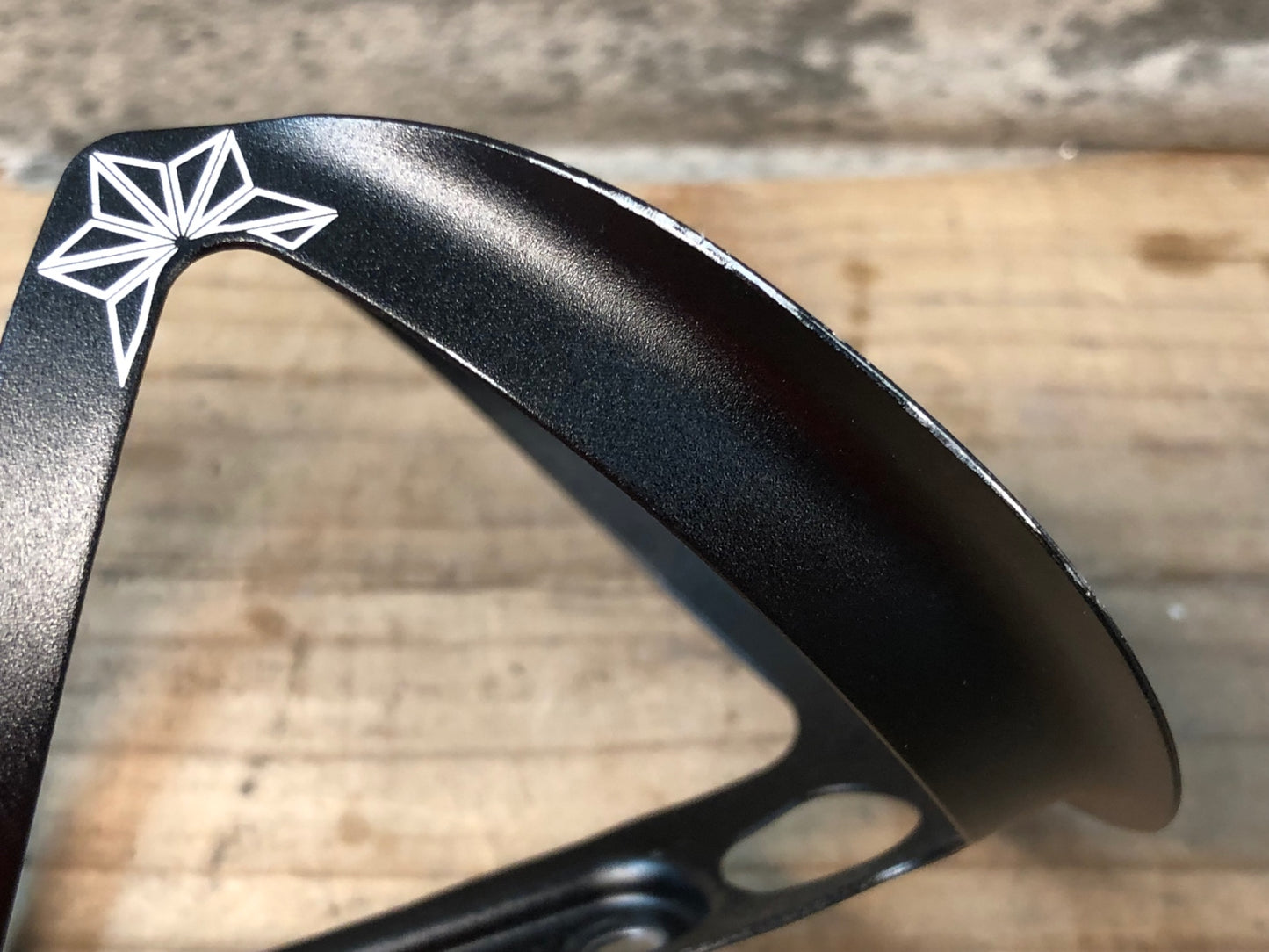 IQ906 スパカズ SUPACAZ FLY CAGE ボトルケージ 2個セット 黒