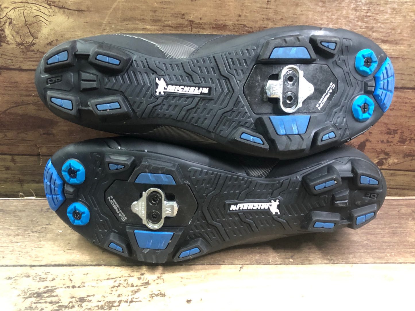 IH432 シマノ SHIMANO SH-XC701H ビンディングシューズ 黒 EU42サイズ