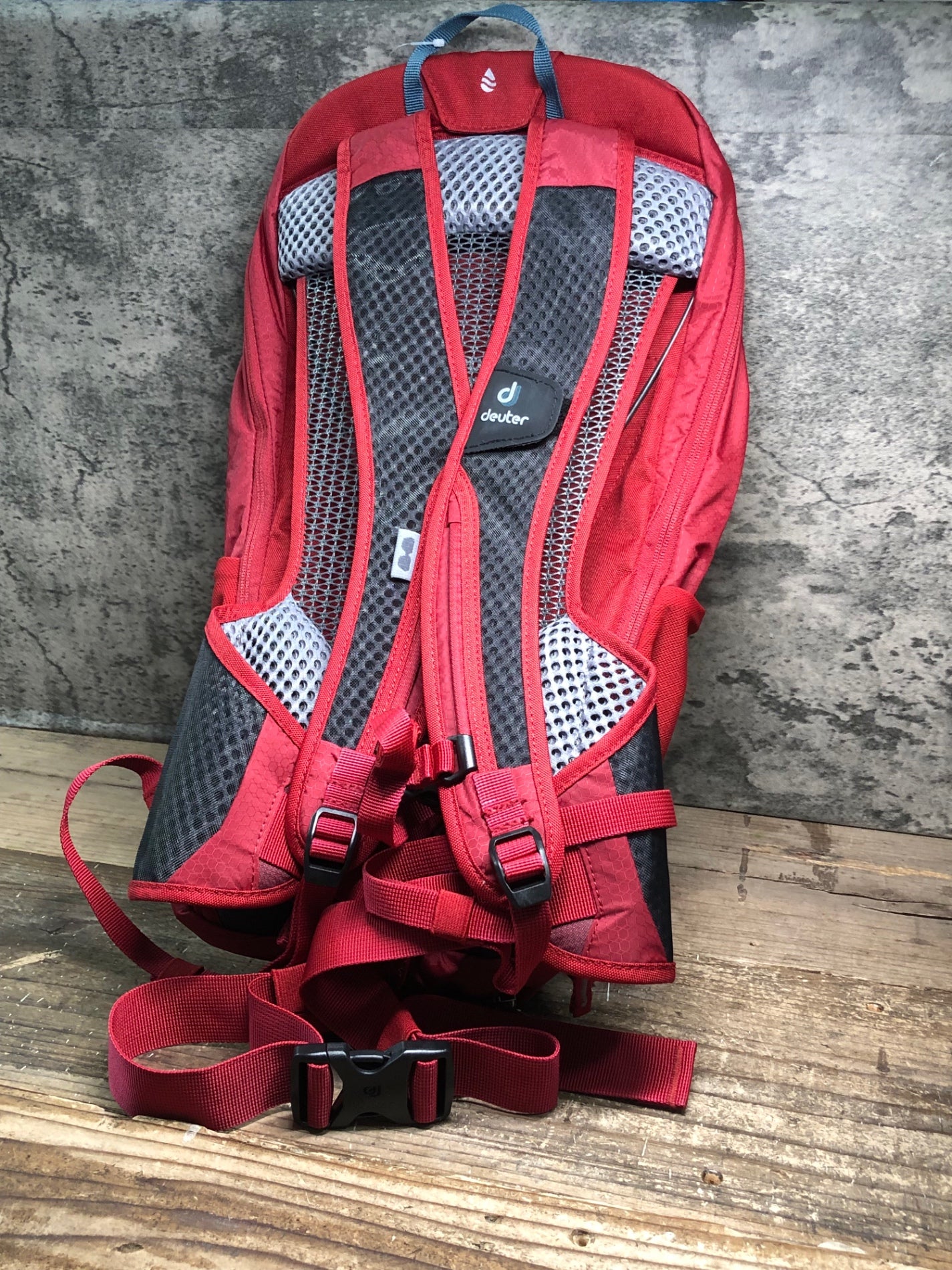 IV546 ドイター deuter RACE EXP AIR 14+3 リュックサック バックパック 赤