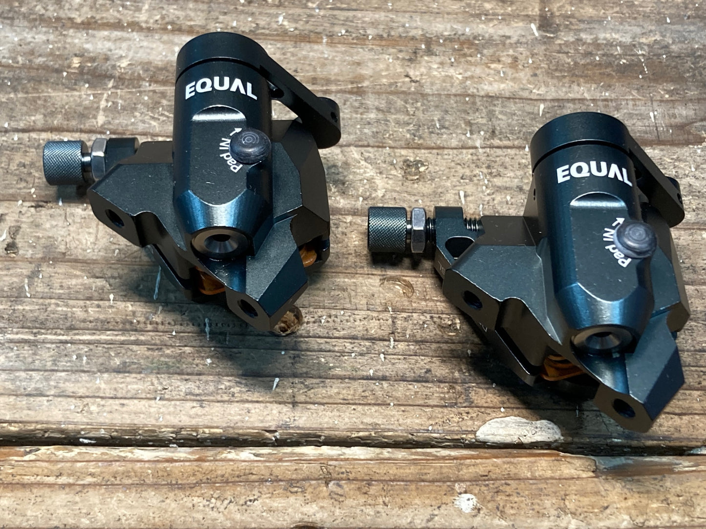 IQ156 グロータック GROWTAC EQUAL DBR-X0502-SL 機械式 ディスクブレーキキャリパー FM セット グレー