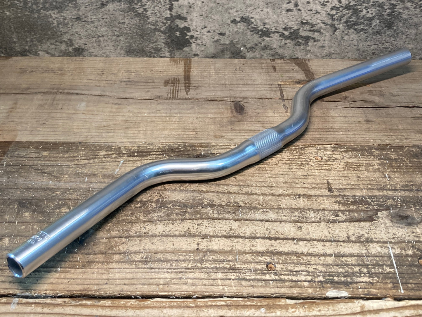 IY530 日東 NITTO B206 ライザーバー 実測525mm Φ25.4