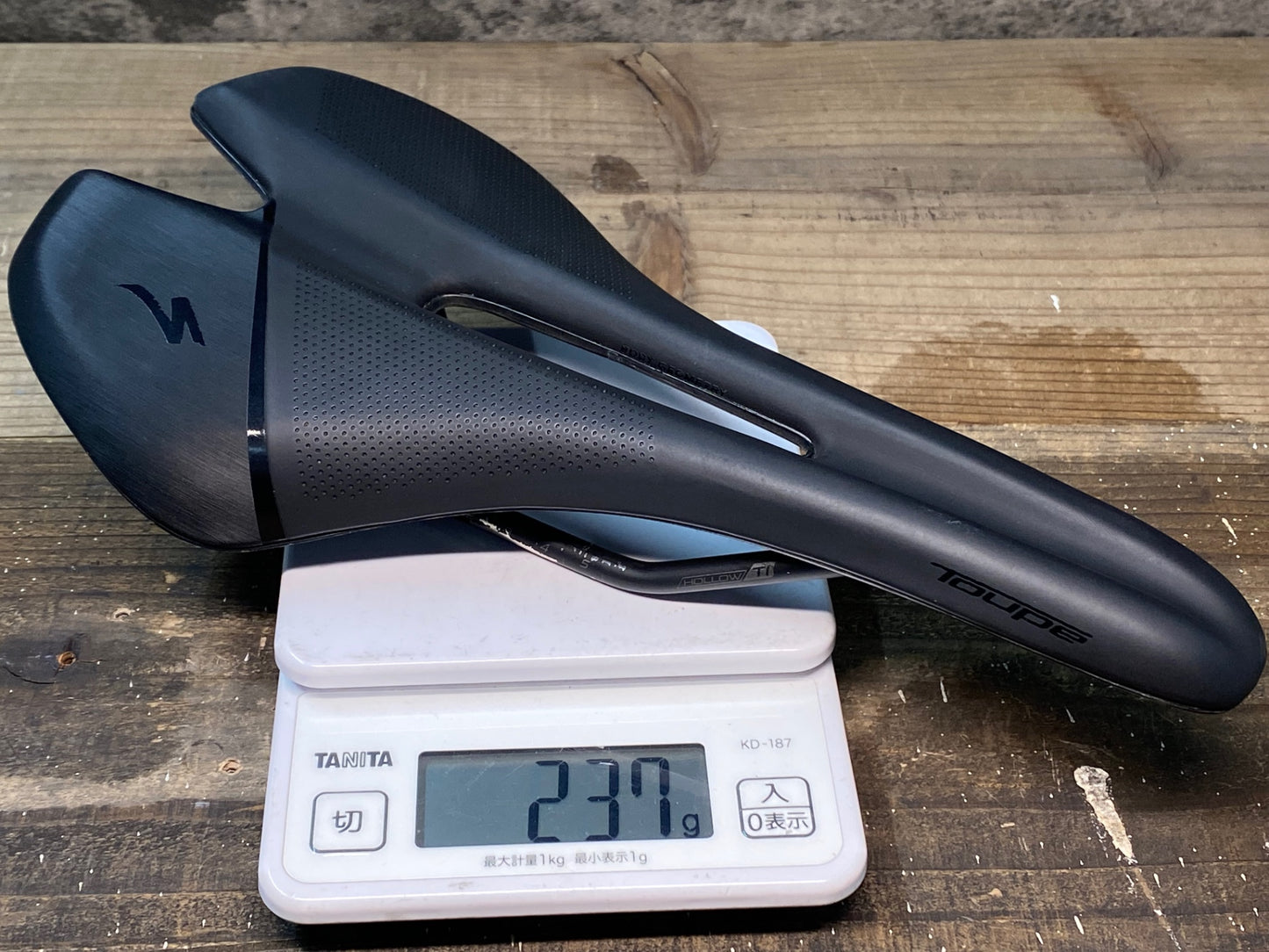 IP411 スペシャライズド SPECIALIZED トゥーペ Toupe Sport サドル 黒 143mm HOLLOW Ti