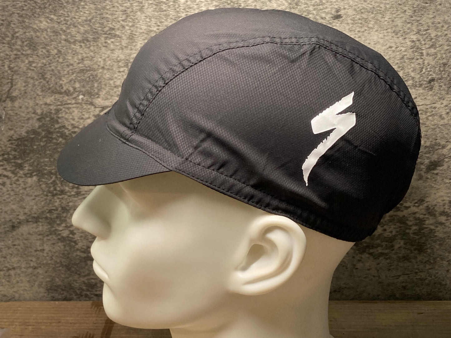 IY525 スペシャライズド SPECIALIZED サイクルキャップ 黒 フリーサイズ