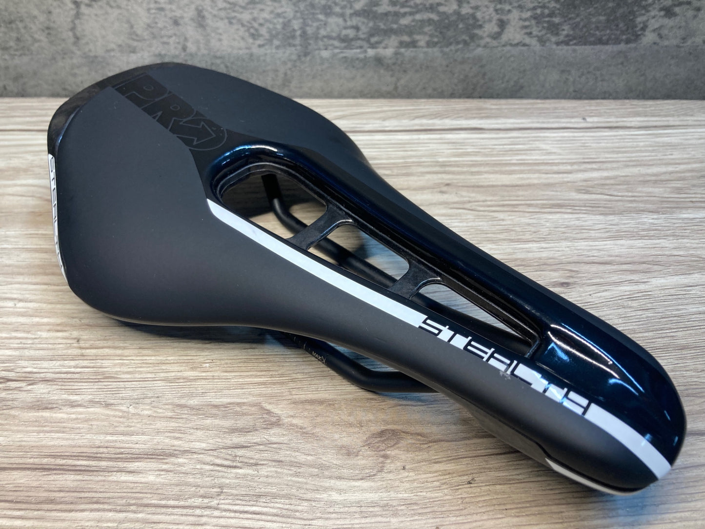 IX480 シマノ SHIMANO プロ PRO ステルス STEALTH サドル 黒 ステンレスレール