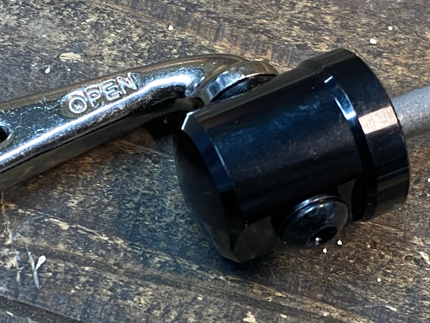 IU879 ロヴァール ROVAL クイック リア