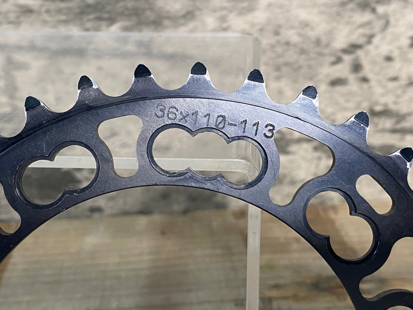 IO763 ローター ROTOR Q-RINGS チェーンリング 楕円 36T BCD110-113