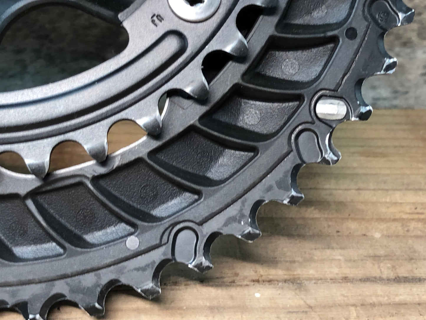 IS099 シマノ SHIMANO 105 FC-R7000 クランクセット 160mm 50/34T