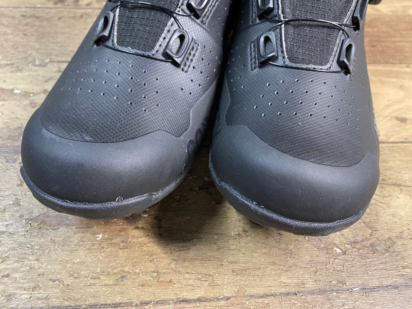 IC574 フィジーク fizik TEMPO ARTICA GTX ビンディングシューズ EU 39 黒 SPD GORE TEX