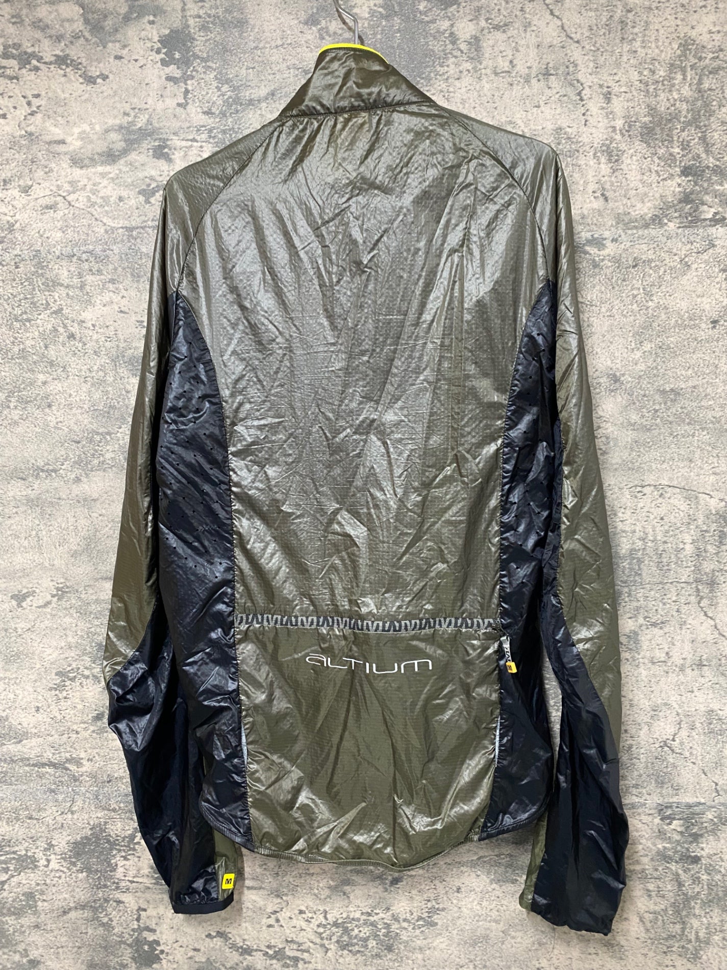 IY215 マヴィック MAVIC altium 長袖 ウインドブレイカー 濃緑 黒 L