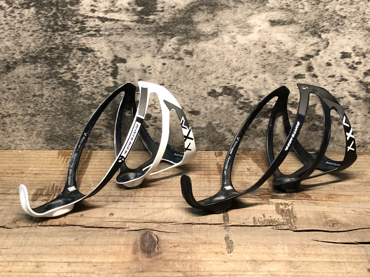 IN962 ボントレガー BONTRAGER XXX カーボン ボトルケージ ドリンクホルダー 2個セット 黒 白