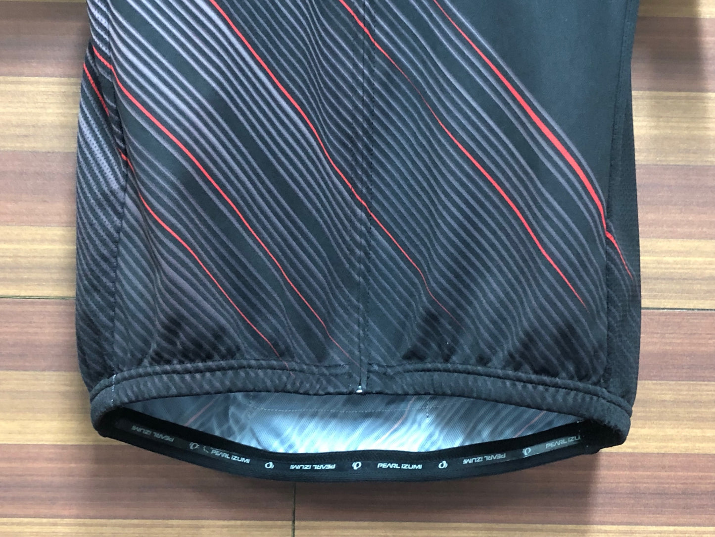 IO715 パールイズミ PEARL iZUMi 半袖 サイクルジャージ 黒 L