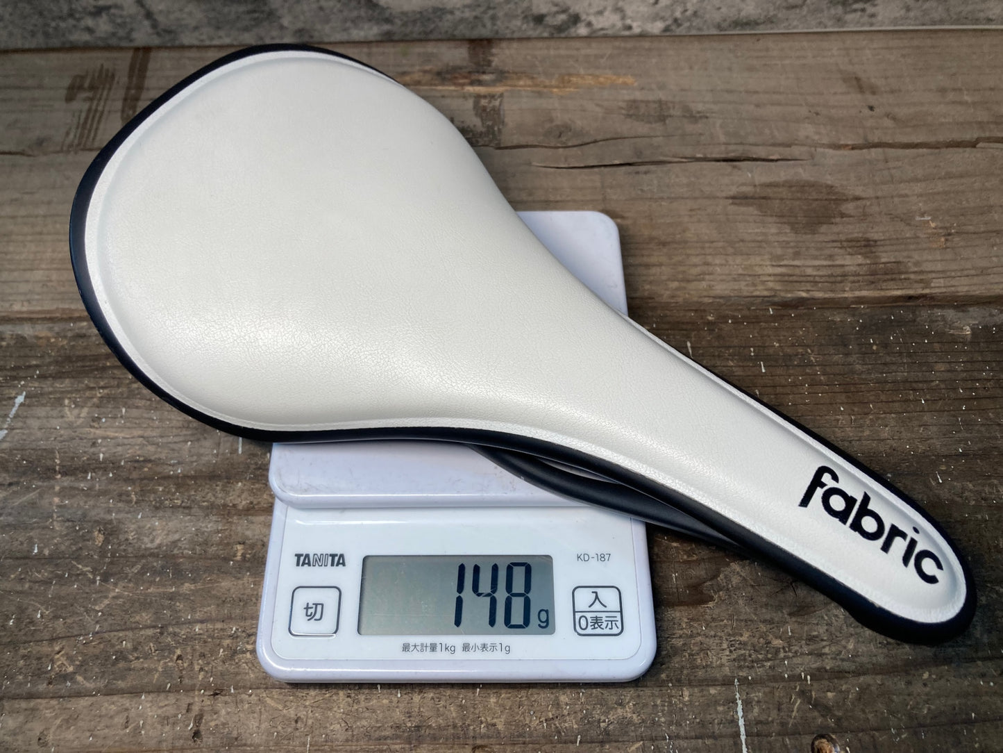 IT157 ファブリック FABRIC ALM ULTIMATE SHALLOW カーボンレール サドル