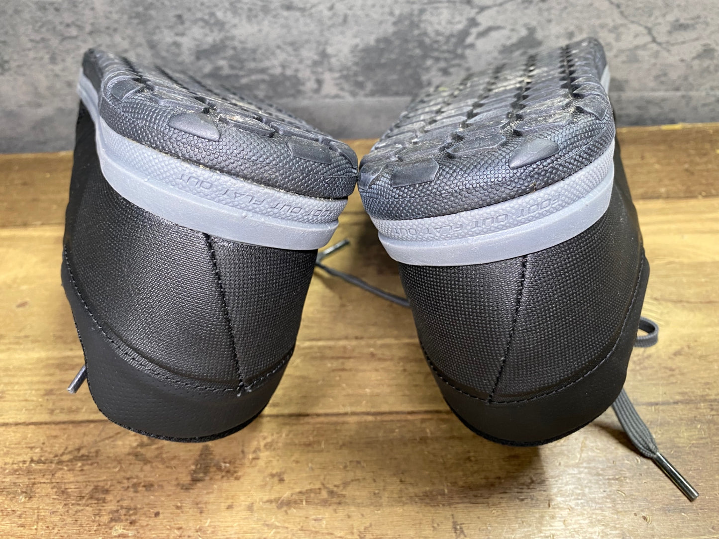 IY573 スペシャライズド SPECIALIZED 2FO FLAT MTB フラットシューズ 黒 43