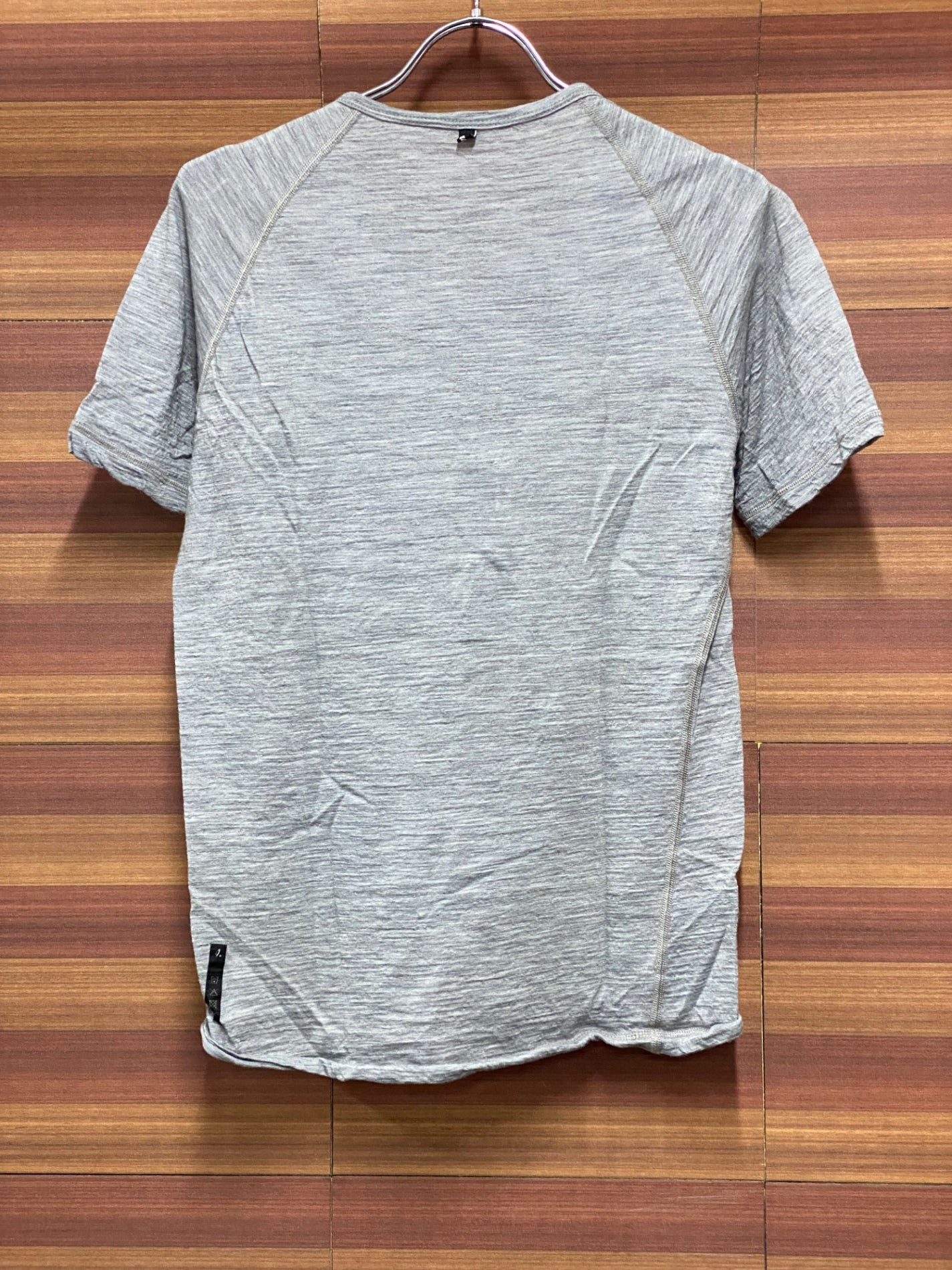 IU211 イザドア Isadore 半袖 ベースレイヤー グレー M