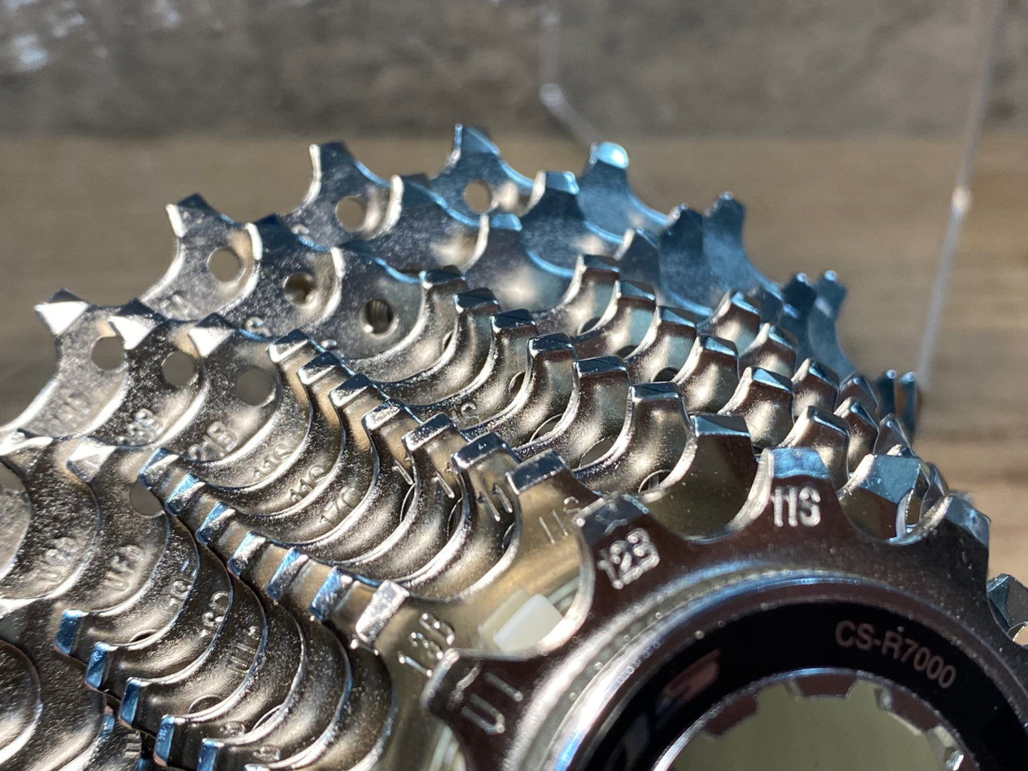 IY095 シマノ SHIMANO 105 CS-R7000 スプロケット 12-25T 11S 未使用品