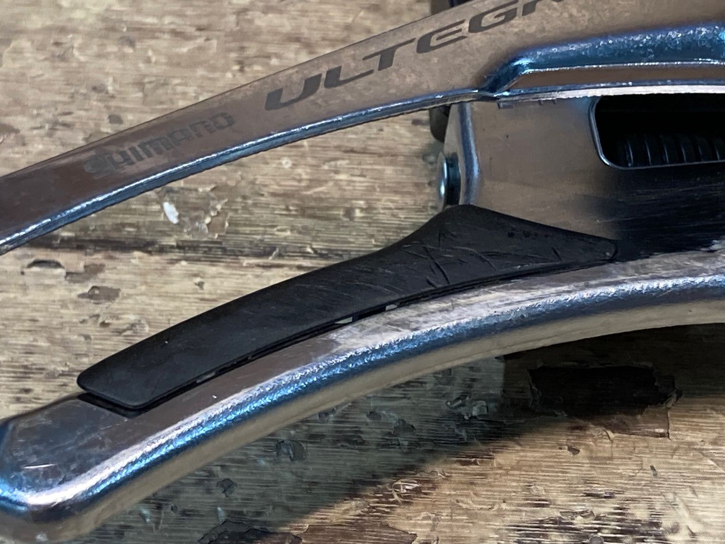 IM369 シマノ SHIMANO アルテグラ ULTEGRA FD-R8000 直付 フロントディレイラー 2s ※ケーブルガイド欠品