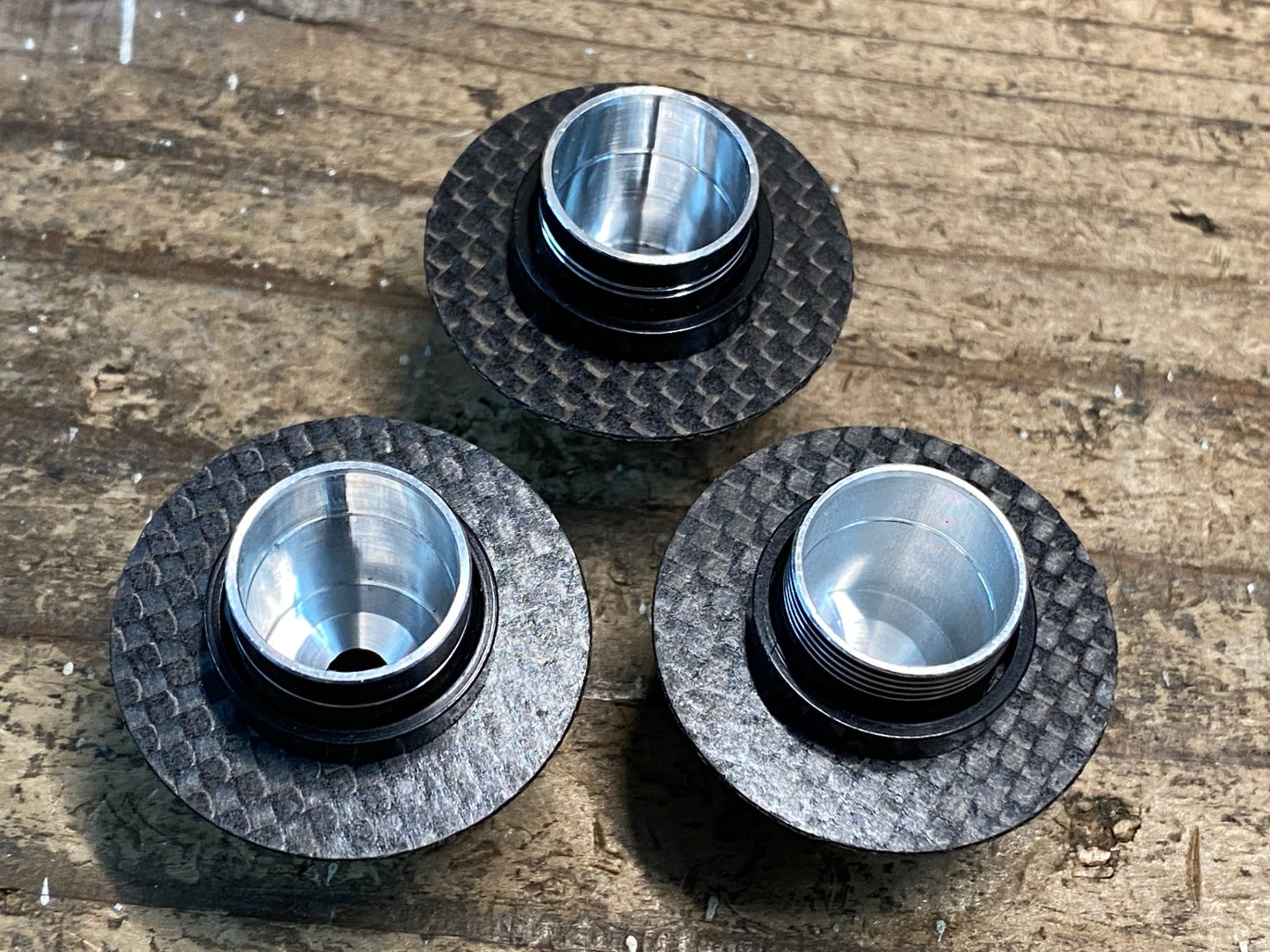 IX730 マヴィック MAVIC Rear Axle Assembly R-SYS SLR ダストカバー ※1点欠品