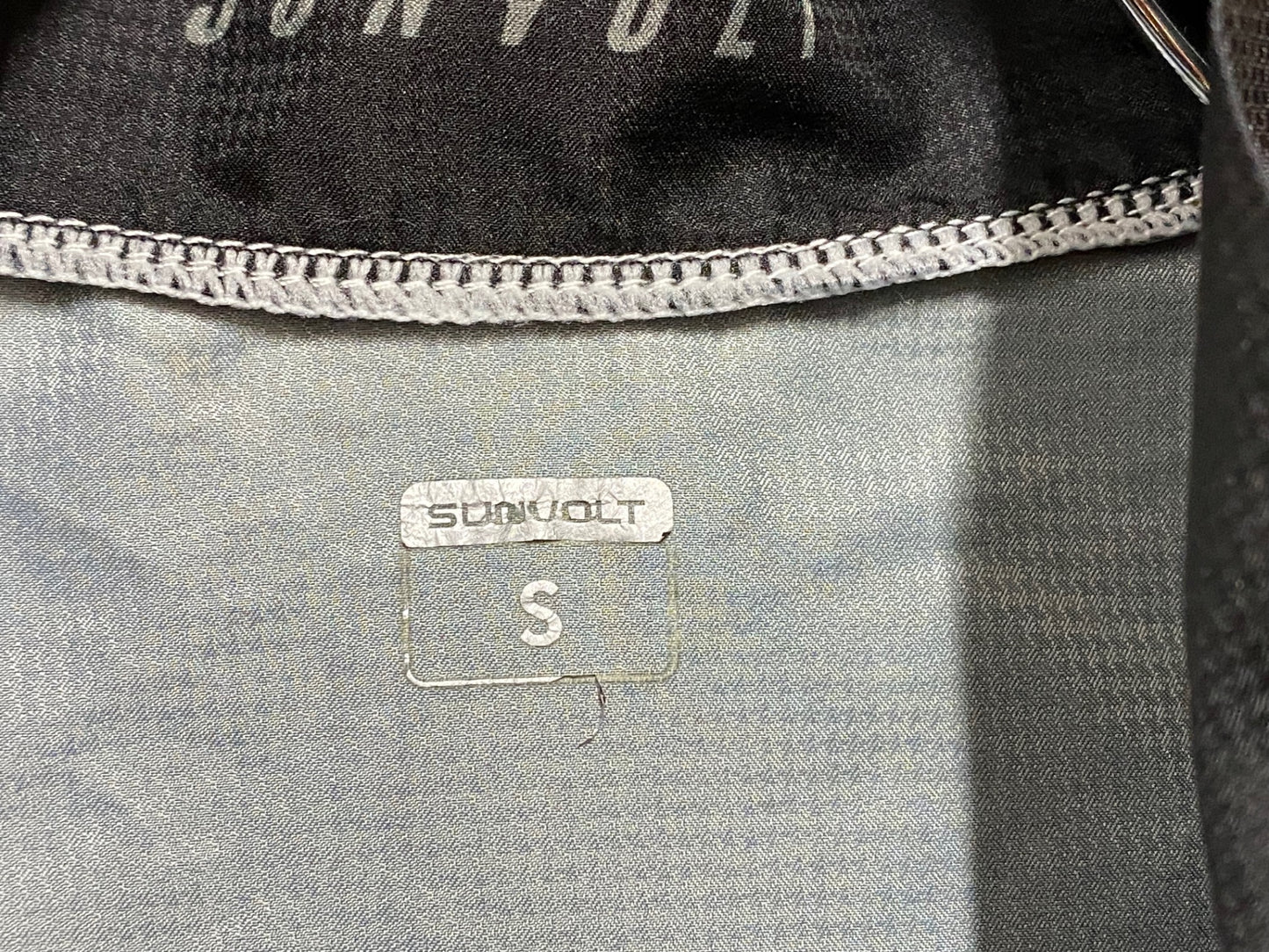 IN564 サンボルト SUNVOLT 長袖 ウィンドブレーカー 黒 S