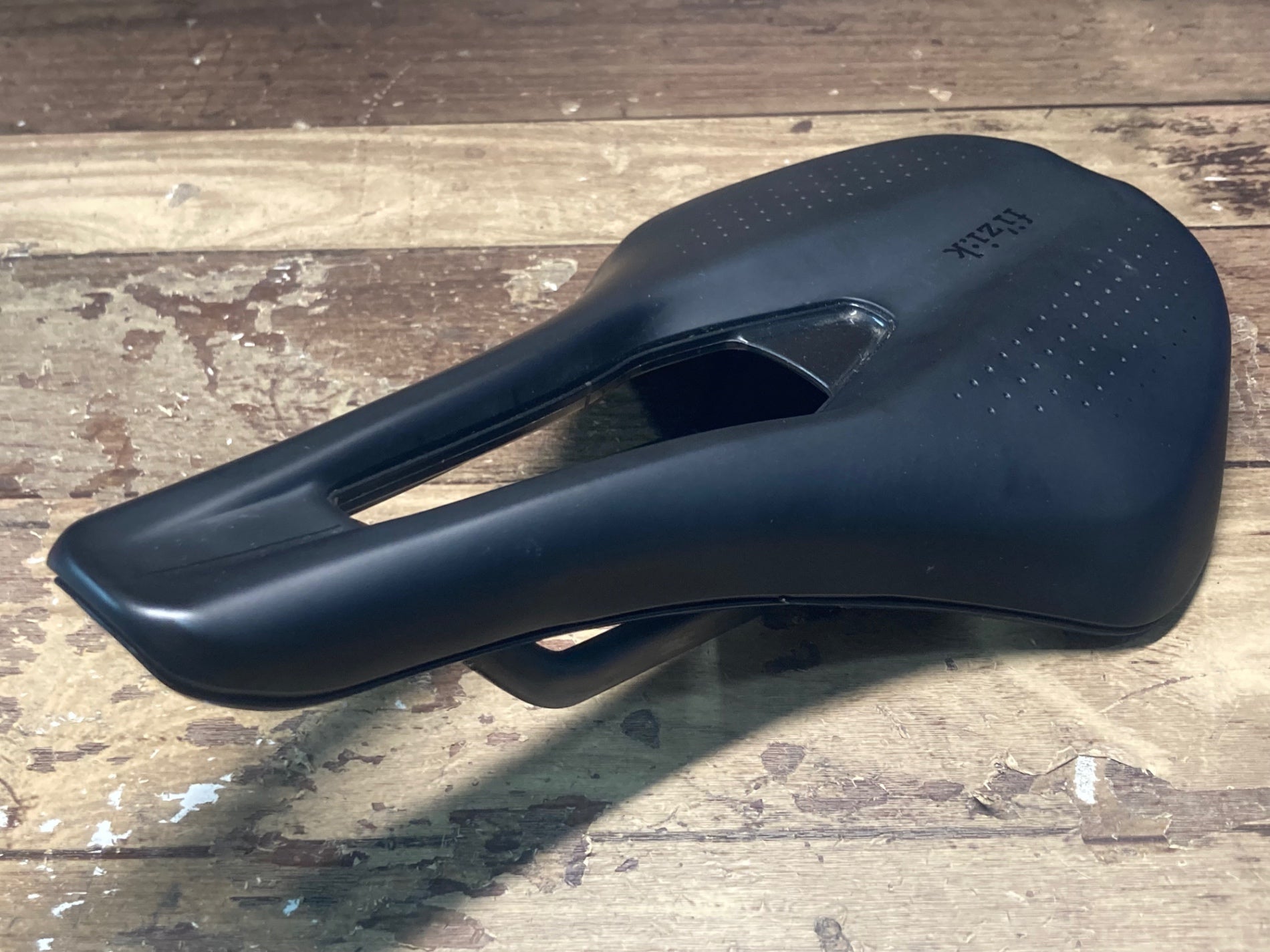 Fizik ARGO VENTO R1 カーボンレール 140mm 新品未使用 【公式通販】