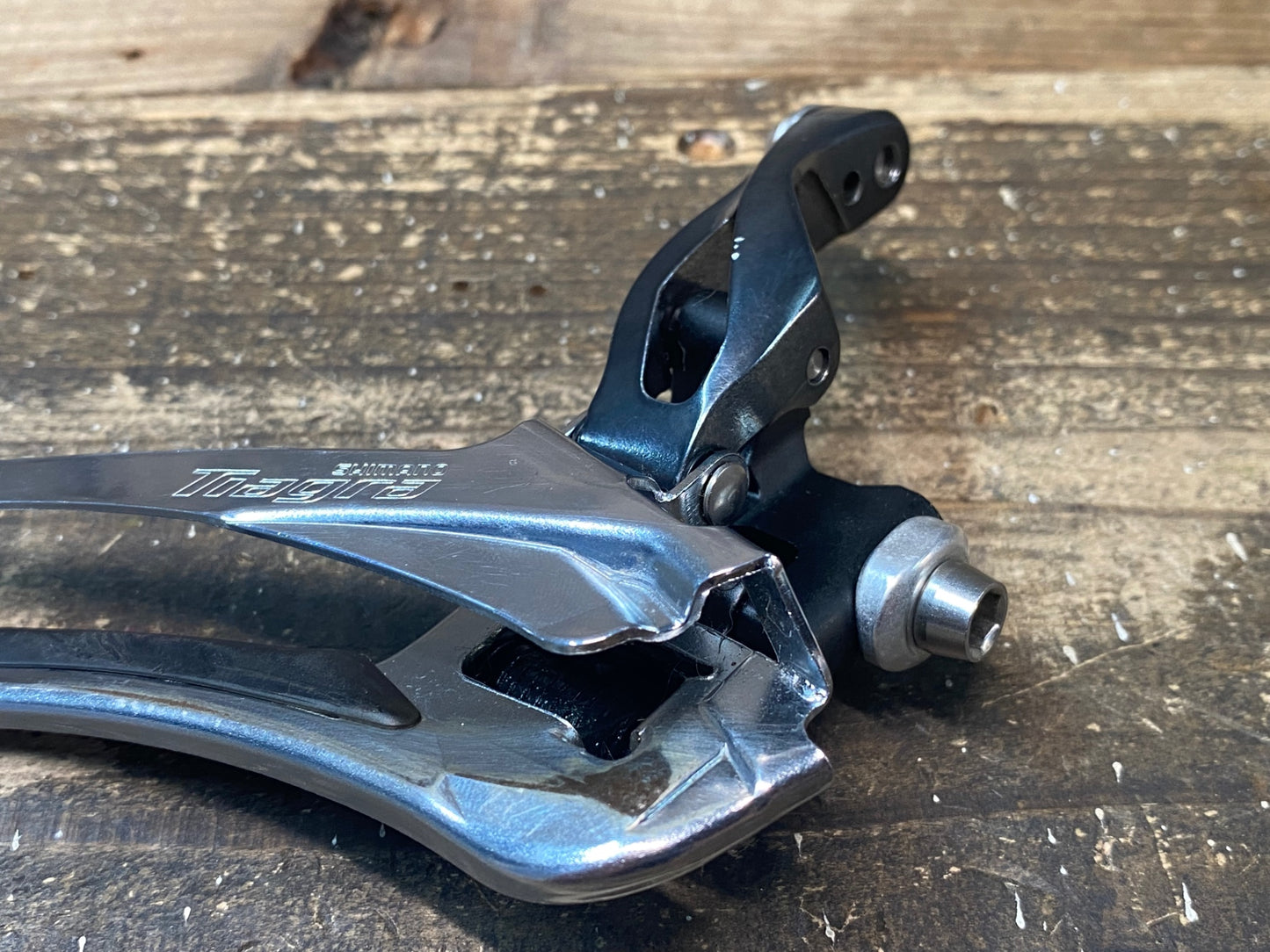 IS705 シマノ SHIMANO ティアグラ Tiagra FD-4700 フロントディレイラー 直付