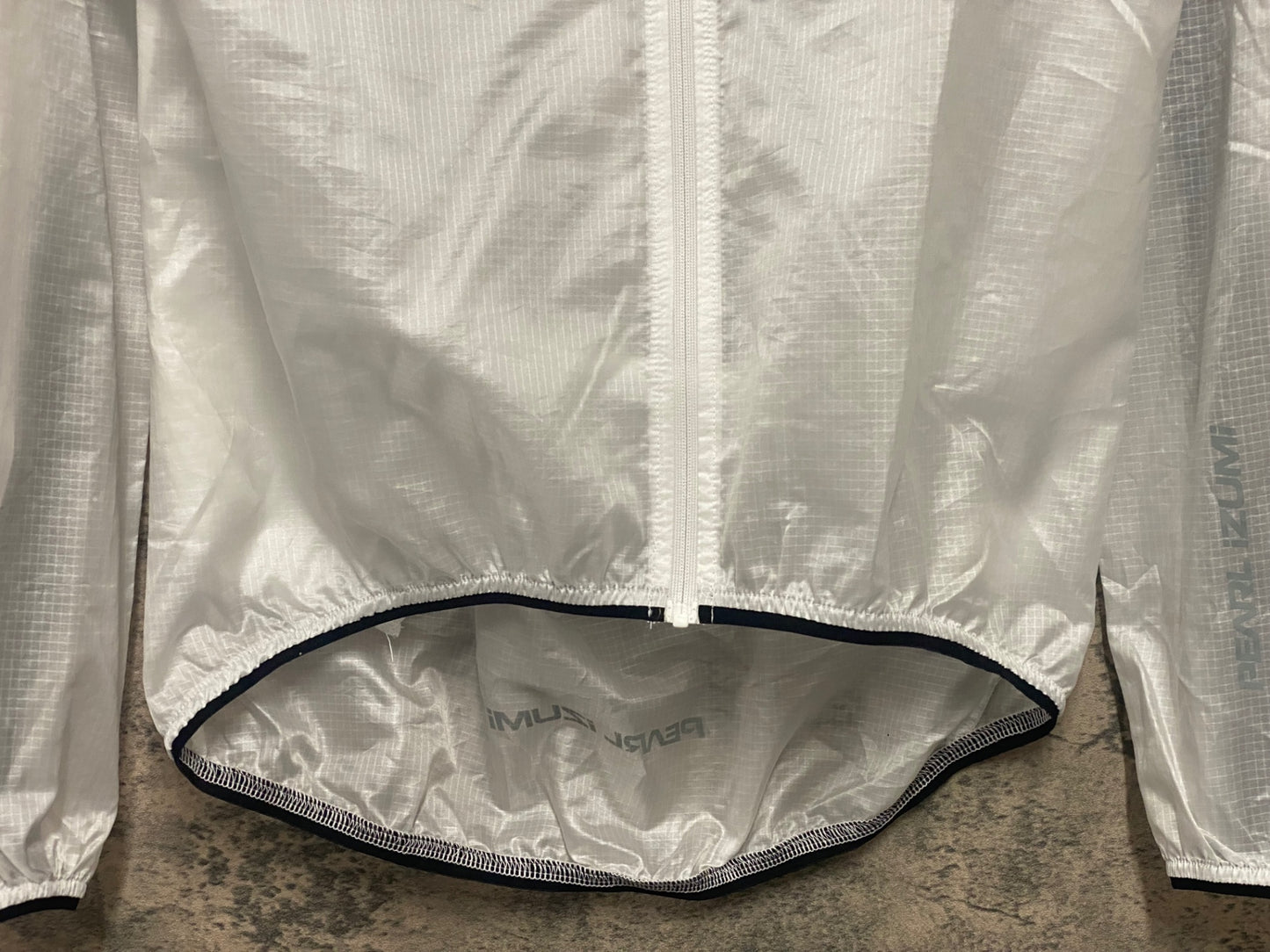 IZ214 パールイズミ PEARL iZUMi 長袖 ウィンドブレーカー 白 M