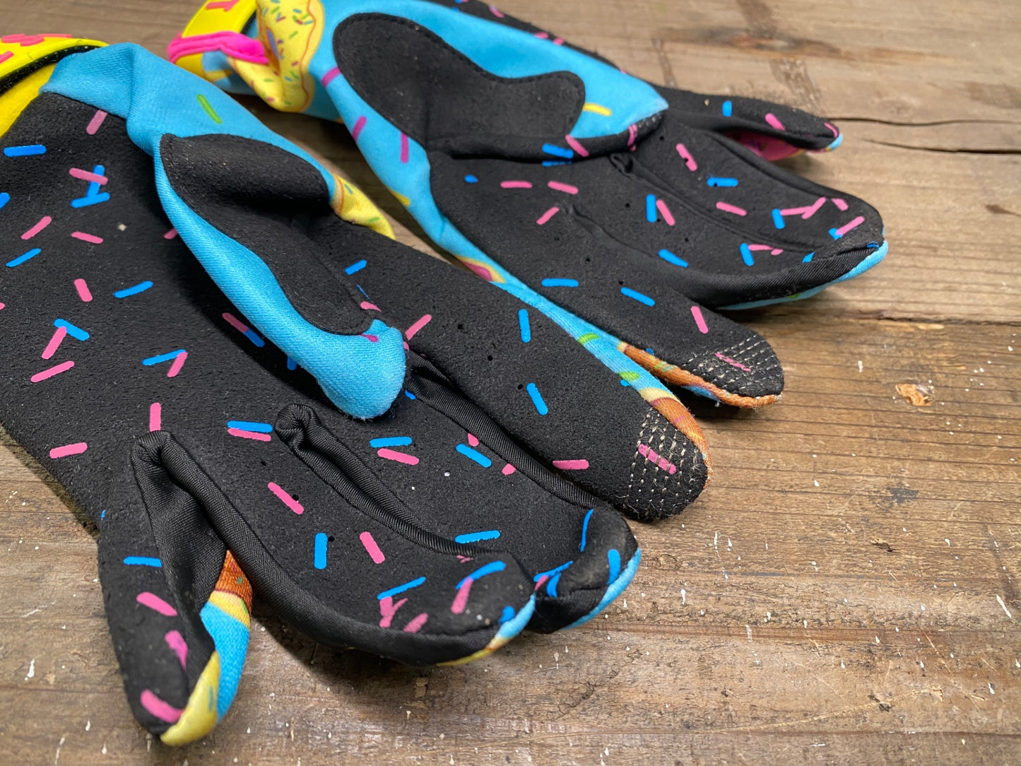 IO861 フィストハンドウェア FIST HANDWEAR 長指 グローブ 水 ドーナッツ L