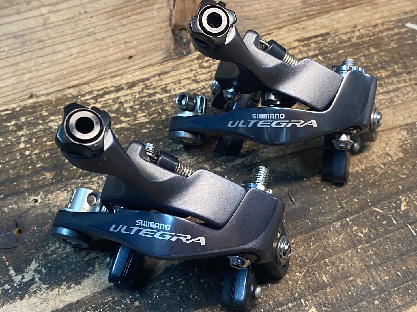 IQ569 シマノ SHIMANO アルテグラ ULTEGRA BR-R6810 ダイレクトマウント ブレーキキャリパー 前後セット