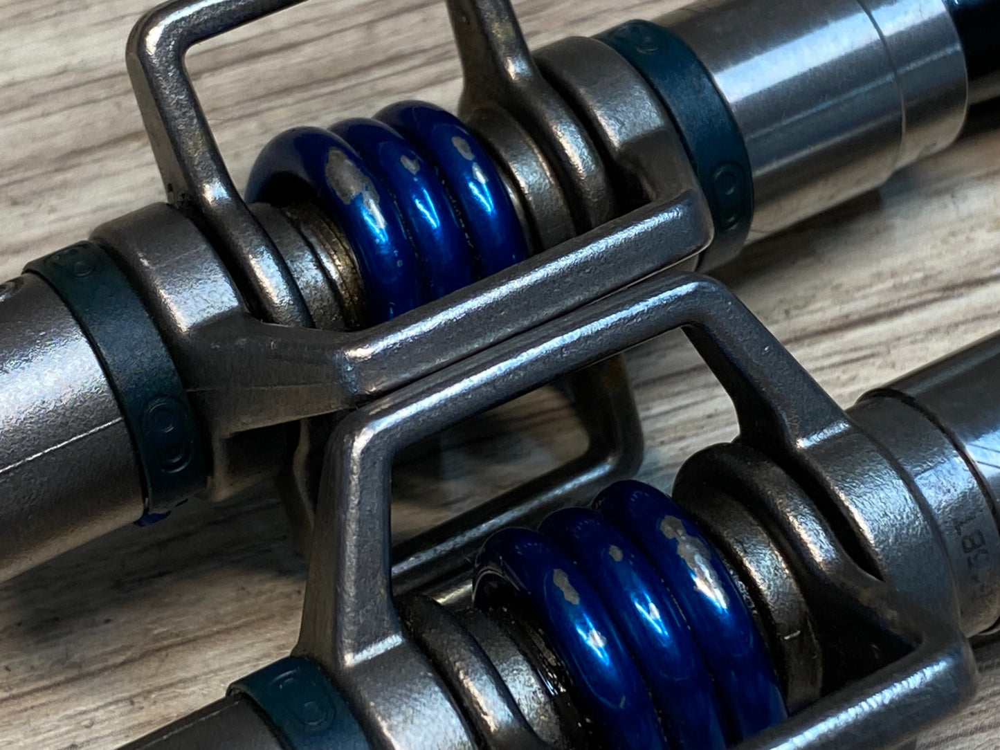 IT837 クランクブラザーズ crankbrothers egg beater 3 ビンディングぺダル 青 ※カラーリング破損