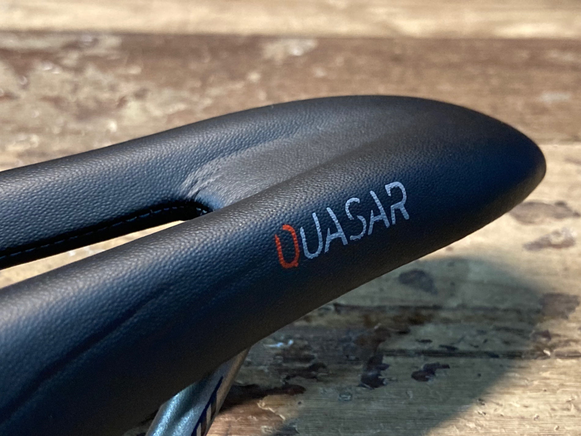 II685 レペンテ REPENTE クエーサー QUASAR 2.0 SHOT304 サドル