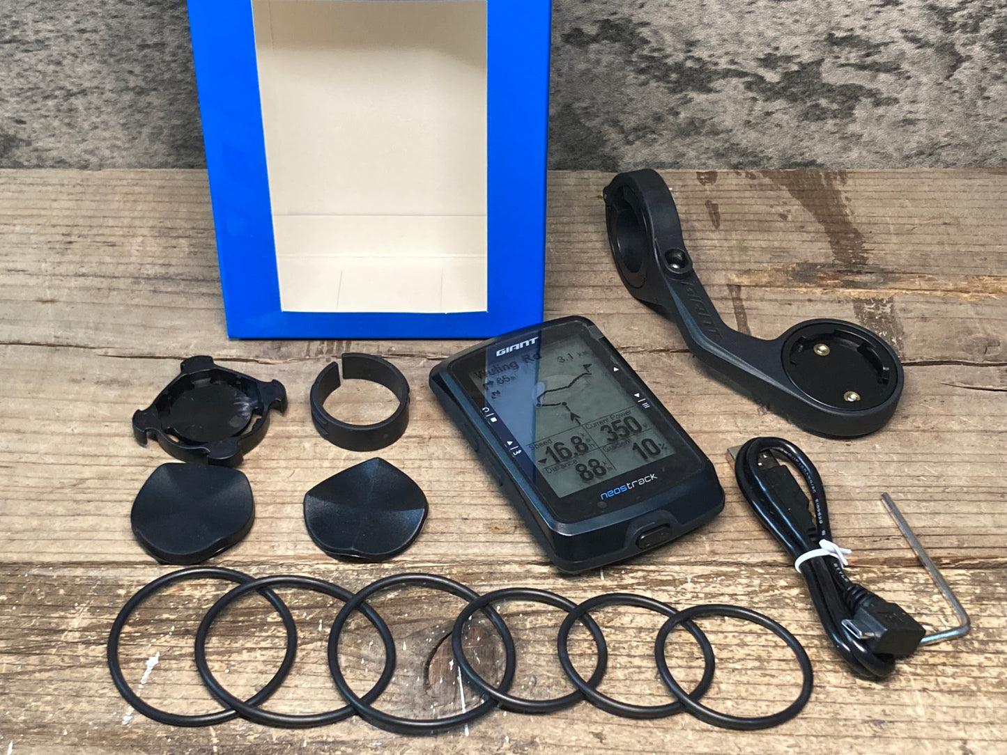 IX462 ジャイアント GIANT ネオストラック NOESTRACK サイクルコンピューター