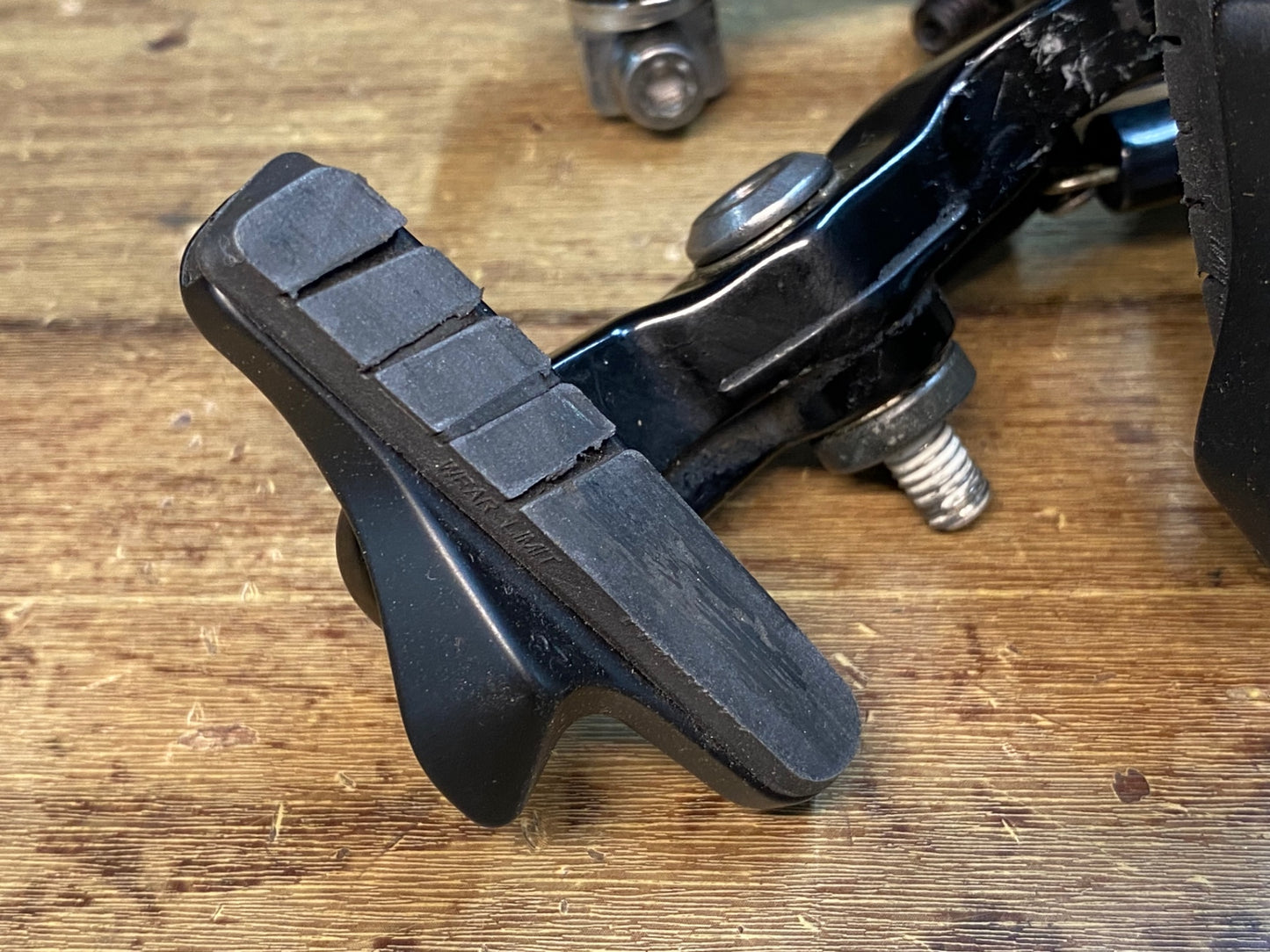 IN627 シマノ SHIMANO 105 BR-R7010RS ダイレクトマウント キャリパーブレーキ リアのみ