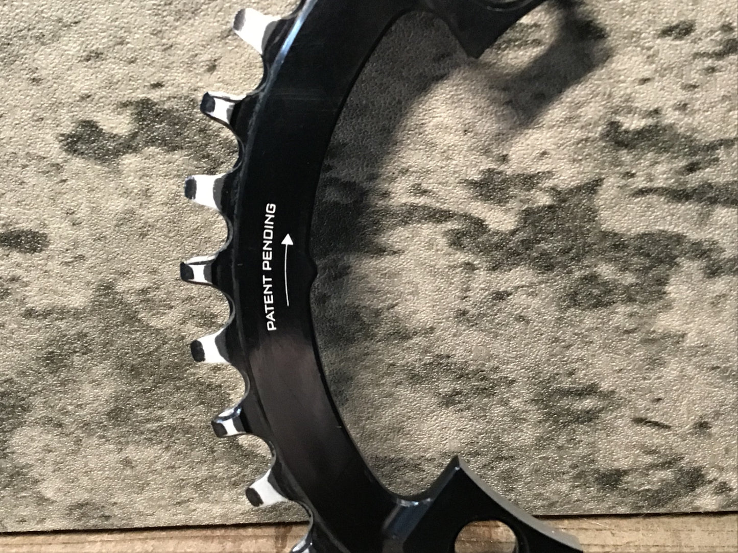 IR805 ウルフトゥース WOLF-TOOTH チェーンリング SH PCD110 38T