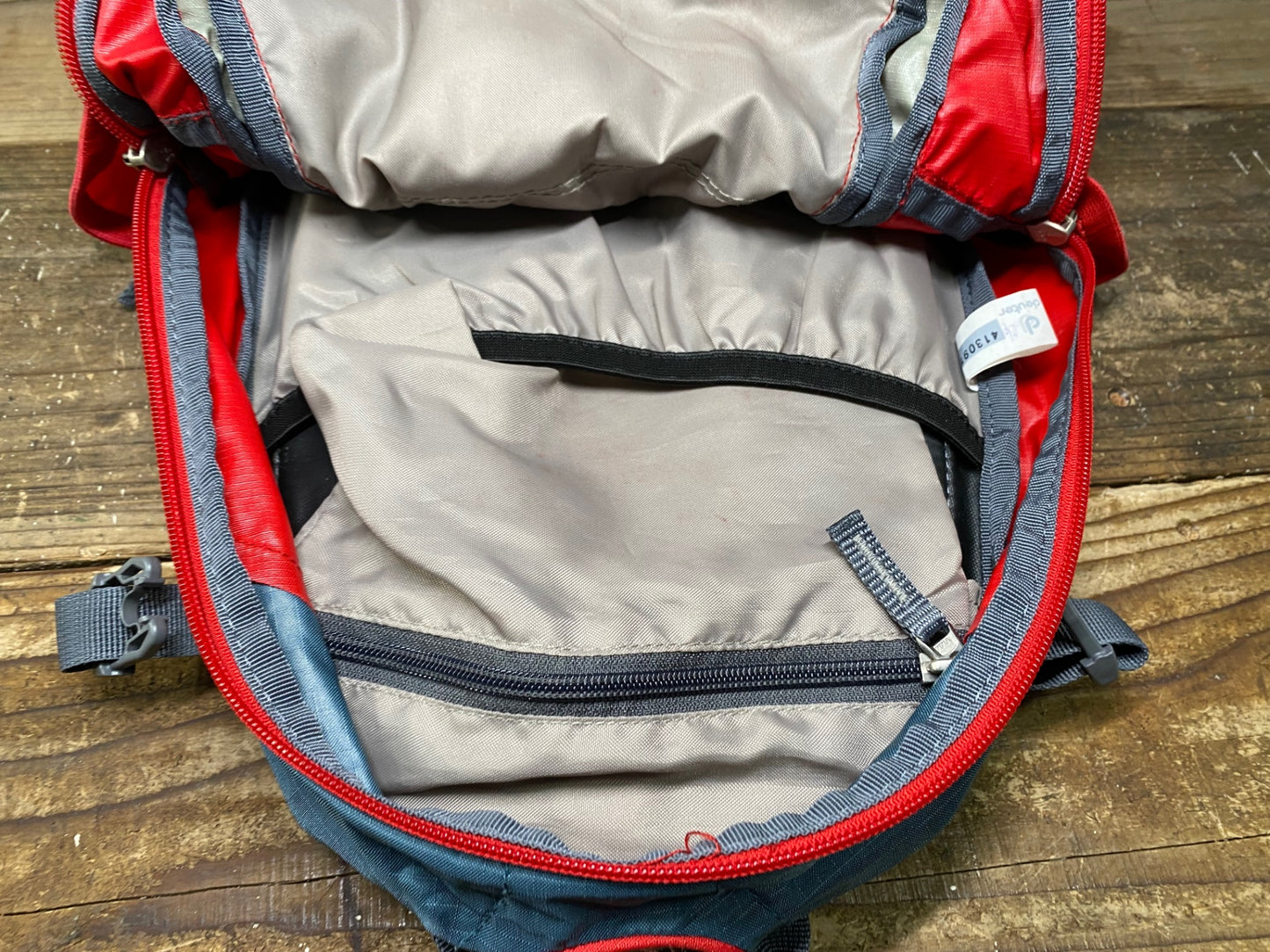 IT061 ドイター deuter cross bike 18 リュック バックパック 赤