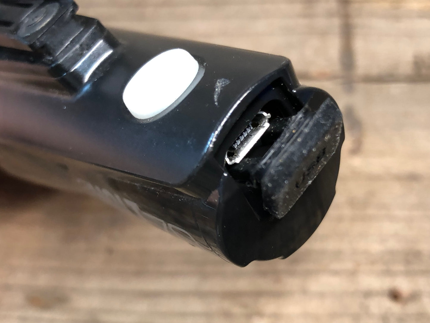 IY821 キャットアイ CATEYE GVOLT70 フロントライト 点灯確認済