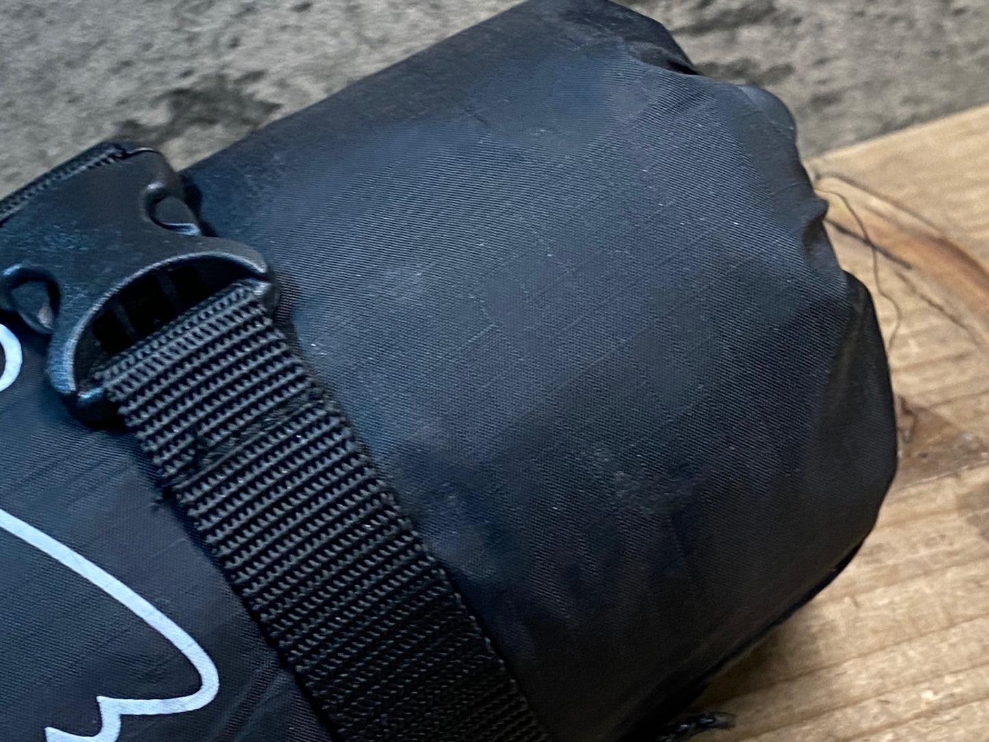 JA141 オーストリッチ OSTRICH 縦型 輪行袋 黒 スプロケカバー付属