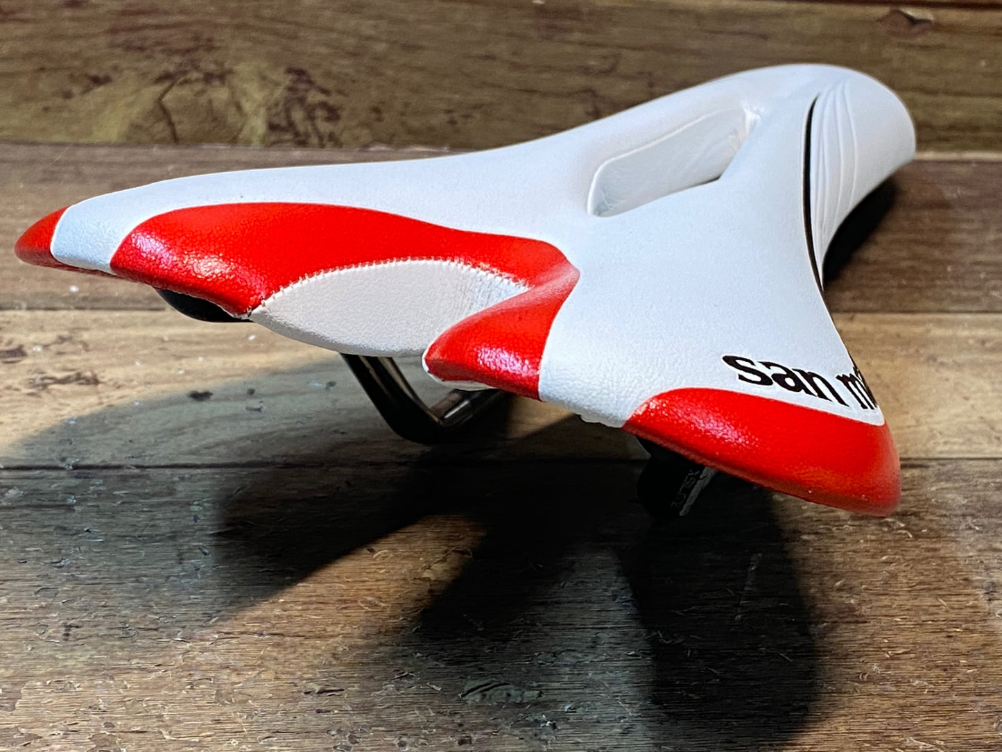 IM814 サンマルコ san marco アスピデ Aspide サドル 白 X SILITEレール