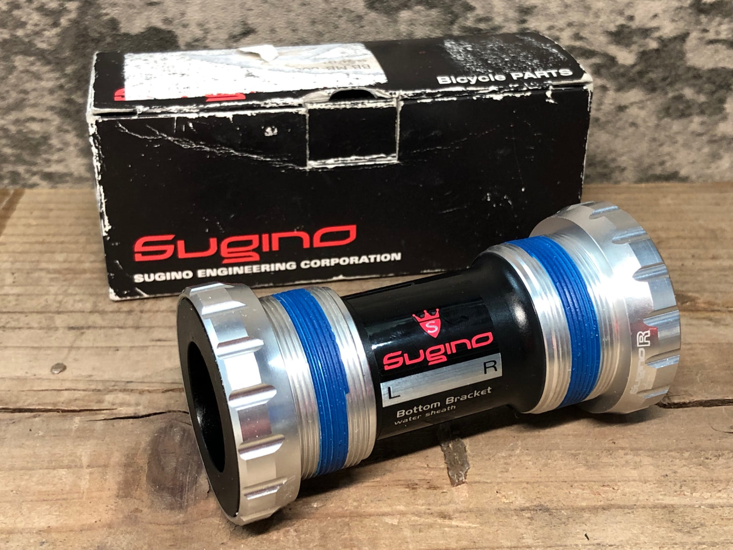 IN841 スギノ SUGINO BB ボトムブラケット MB-608 ボトムブラケット BB JIS/BSA 幅68mm 24mmシャフト対応 未使用