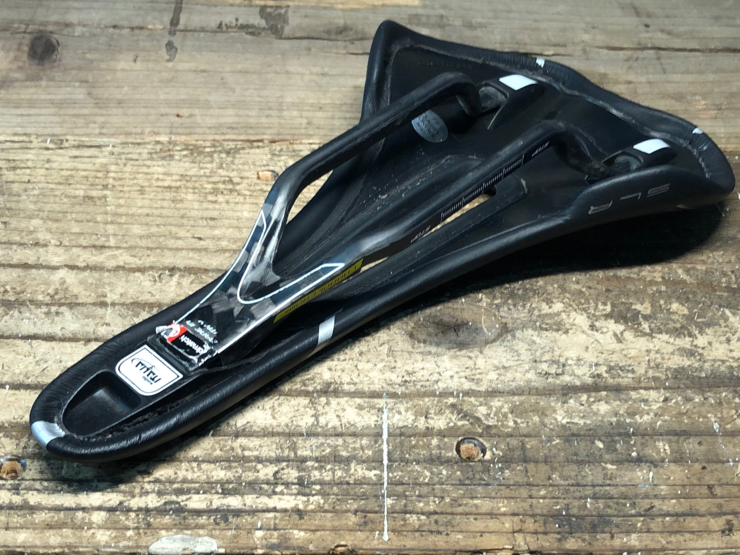 IZ756 セライタリア Selle Italia SLR Kit Carbonio flow スーパーフロー サドル カーボケラミックレール 140ｍm