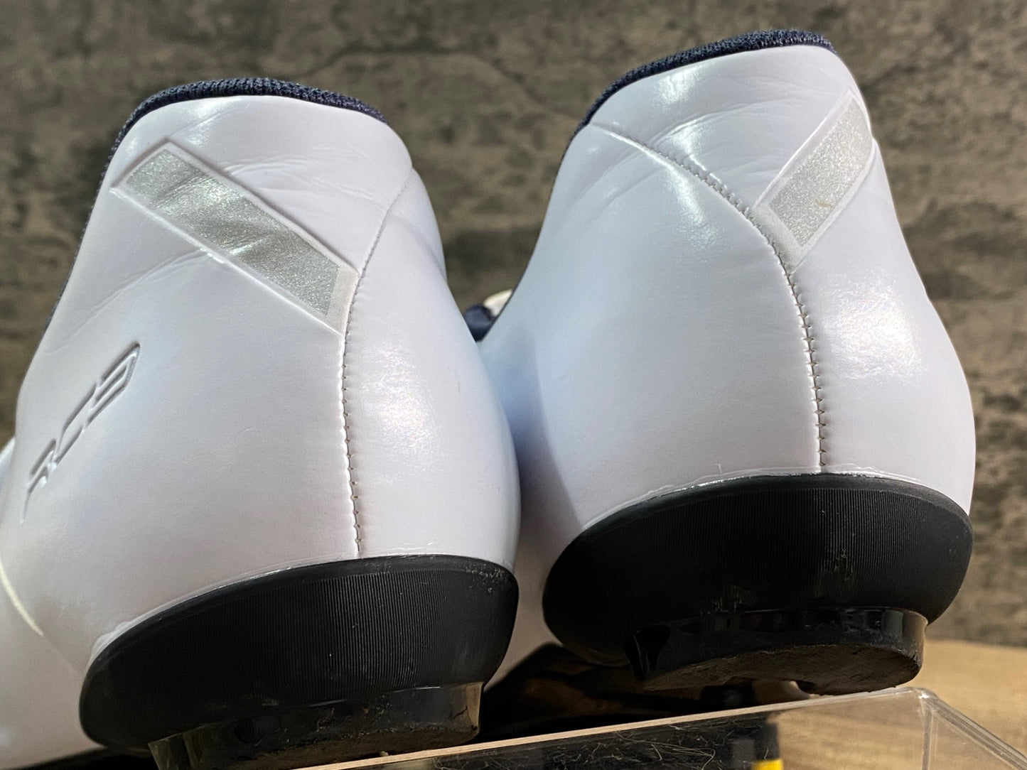 JA593 シマノ SHIMANO RC3 SH-RC302M ビンディングシューズ 白 EU44 3穴