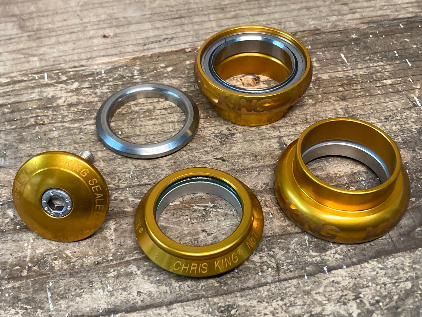 IS708 クリスキング CHRIS KING NoThreadSet アヘッド ヘッドパーツ ヘッドセット 上下1-1/8 OS アウトボード式 ゴールド