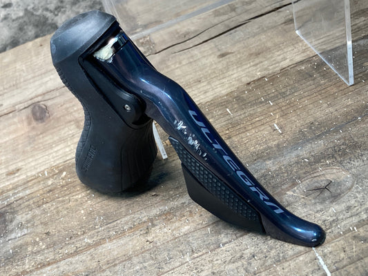 IQ801 シマノ SHIMANO アルテグラ ULTEGRA ST-R8070 右 STIレバー 電動 Di2 油圧 動作確認済 ※ボディひび割れジャンク